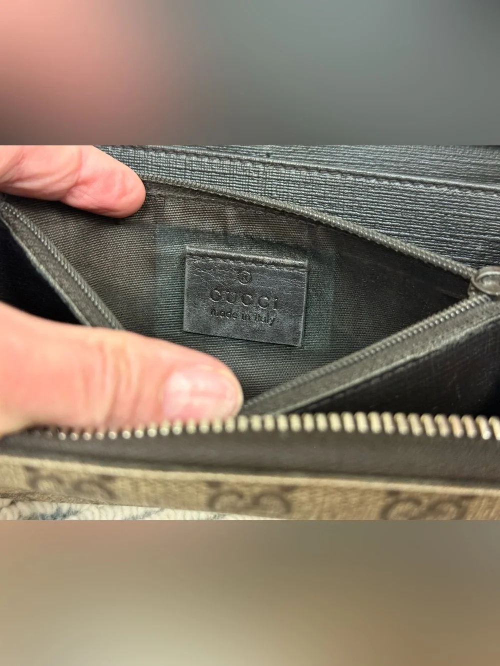 GUCCI Vintage Y2K Brown GG Monogram Supreme Canvas Zip-Around Wallet W/ G Charm - Picture 14 of 16